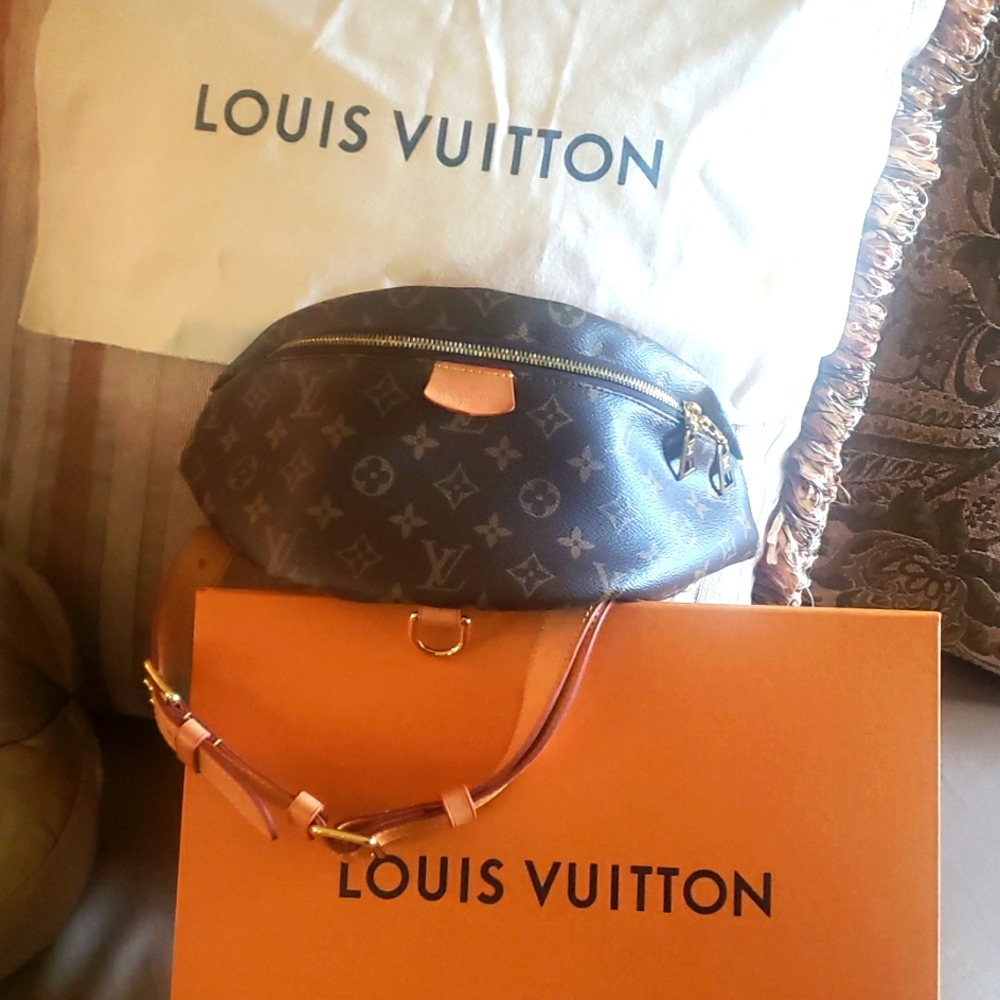 LOUIS VUITTON BUMBAG